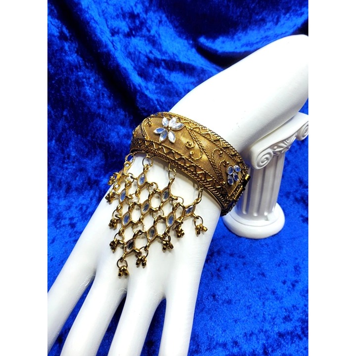 vintage traditional indian large gold tone w/clear stones w/2.5 L dangles cuff b