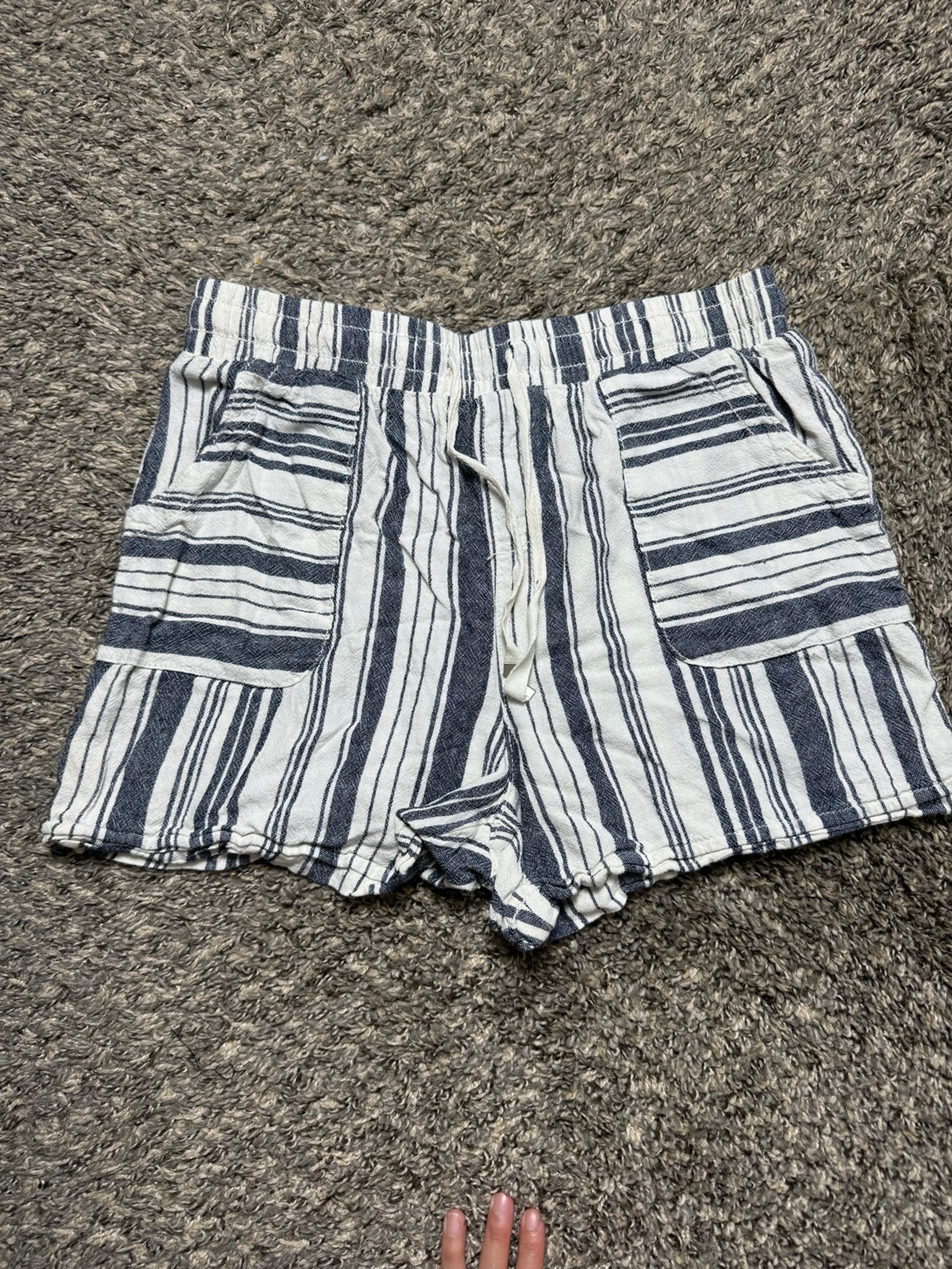 Time And Tru Shorts Womens Small Linen Blend Lightweight Pull On Striped White