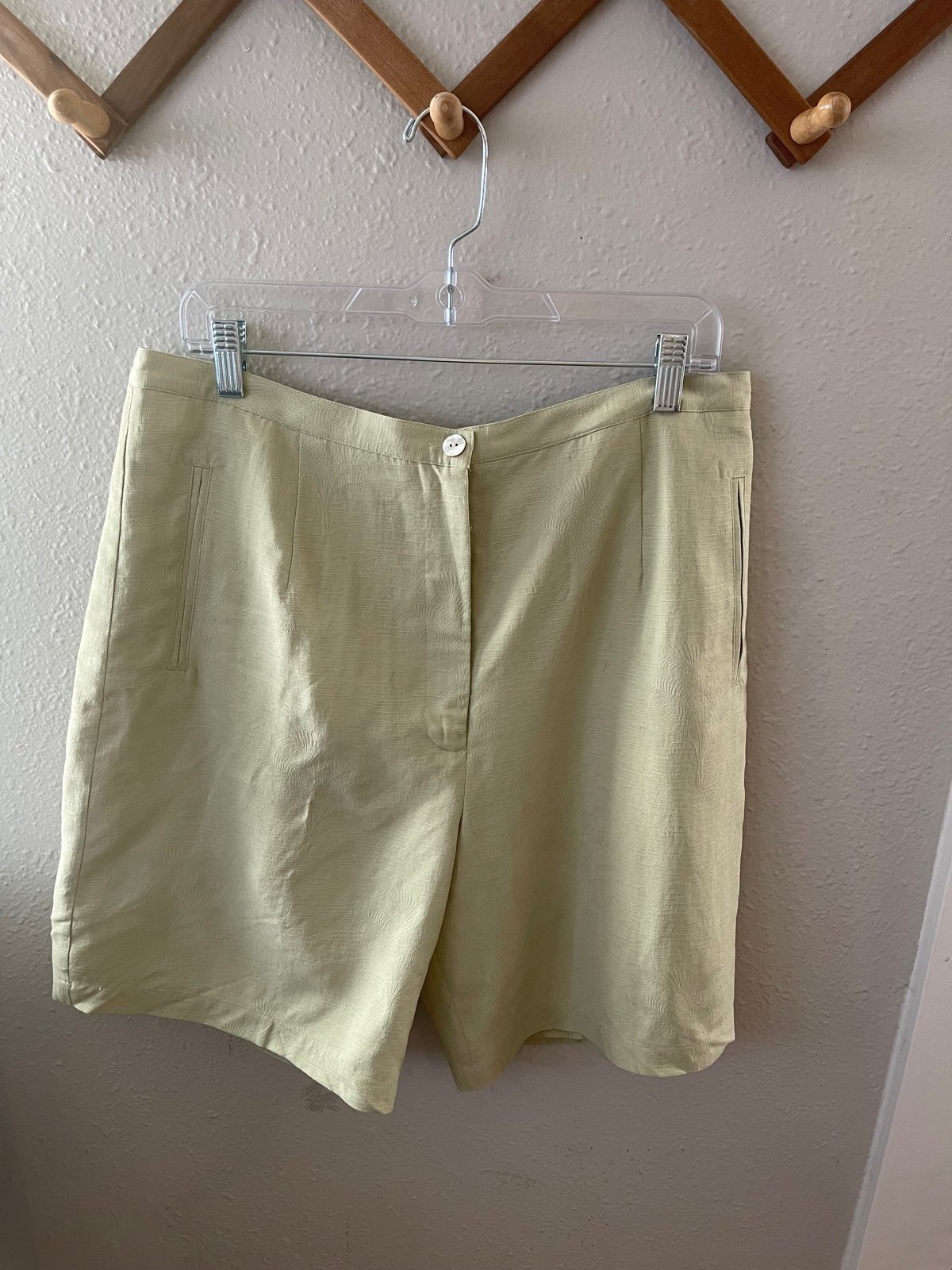 Vintage 100% Silk Sage Colored High Waisted Short