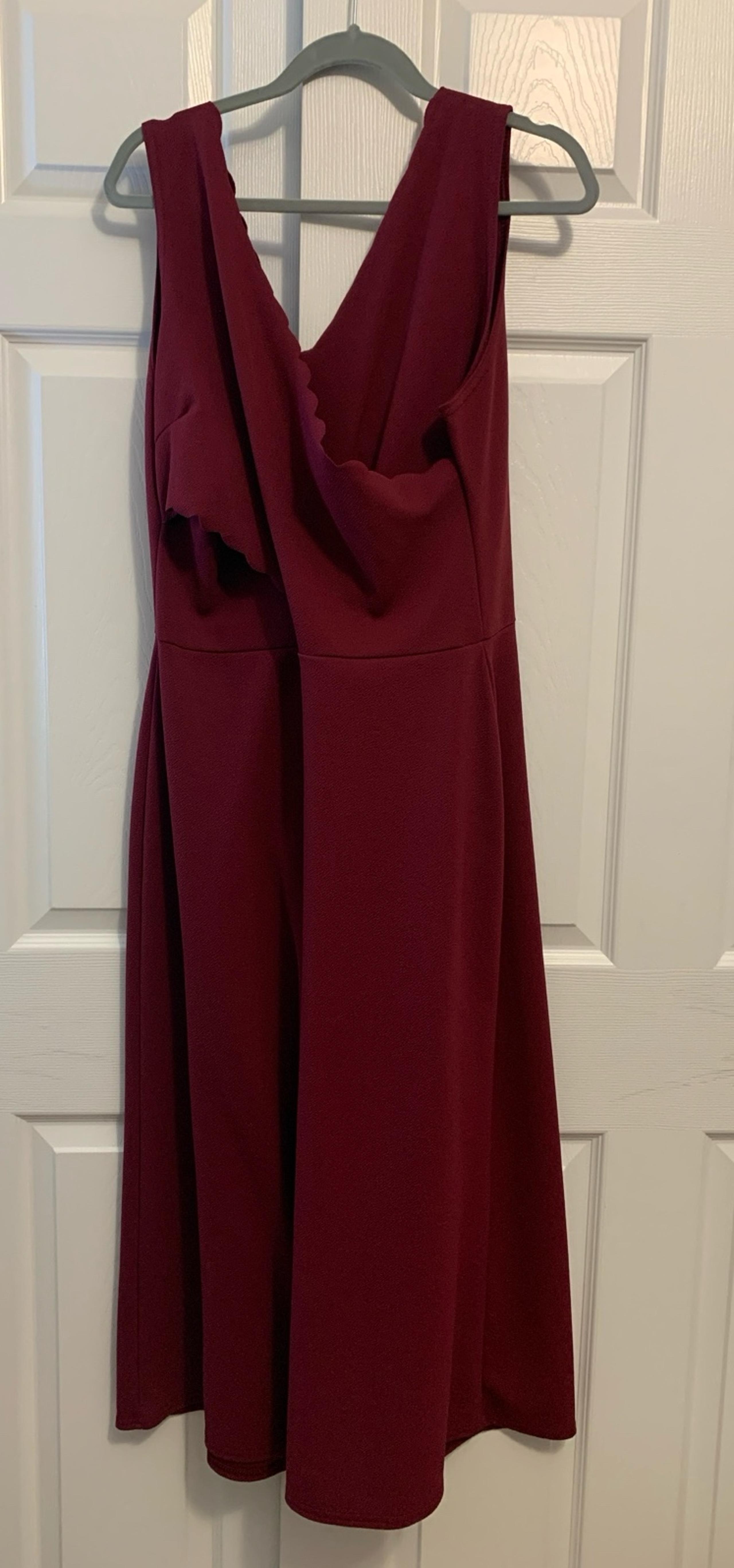Boohoo wide leg scallop jumpsuit/wine size 16