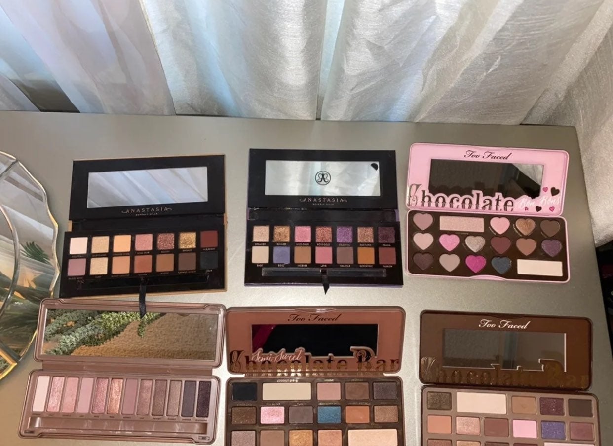 Makeup bundle