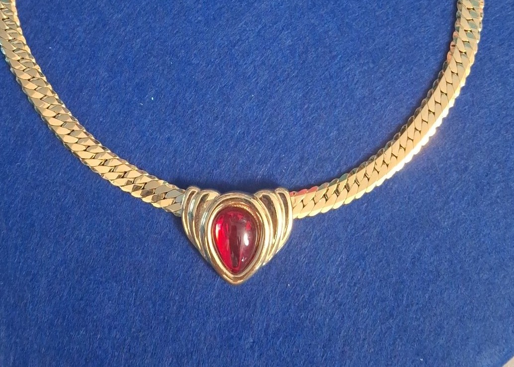 Rare Vintage Napier Gold Tone Necklace With Red Pendant 16
