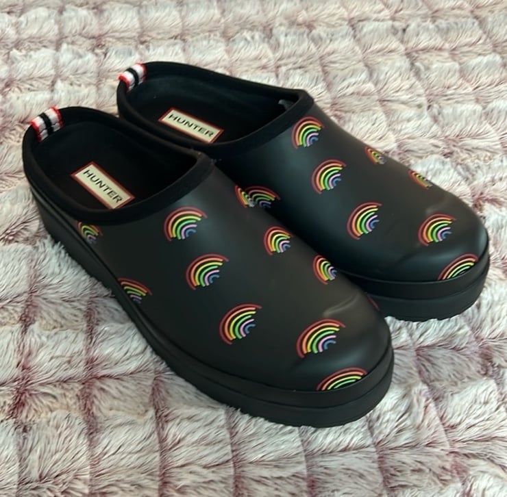 New Hunter slip on shoes size 9