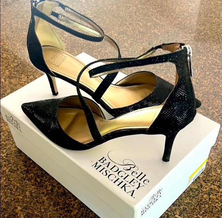 Badgley Mischka Black Sparkle Pointed Toe Strappy Pumps, Sz 8
