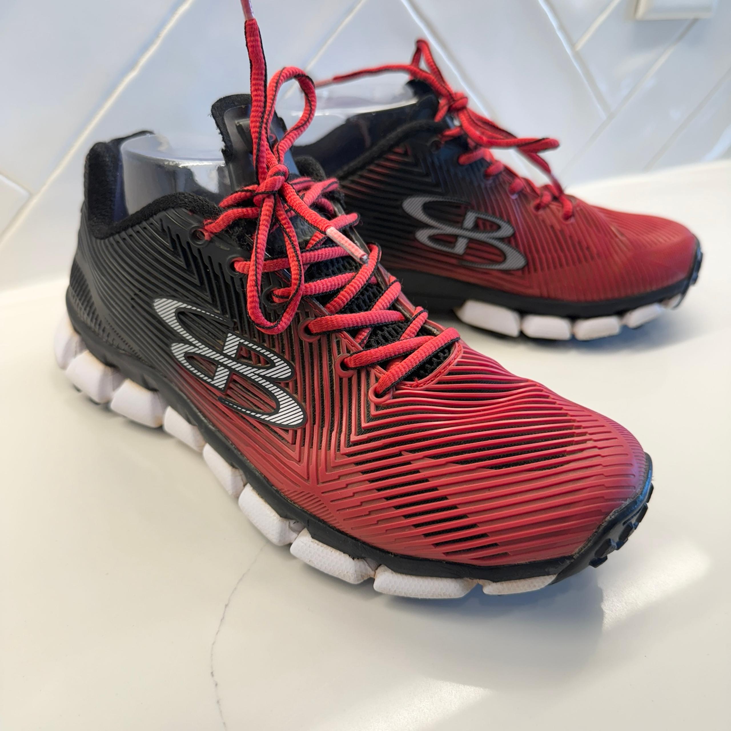 Boombah Baseball Turf Shoes Men’s Size 8.5 Red & Black Athletic Sneakers Lace Up