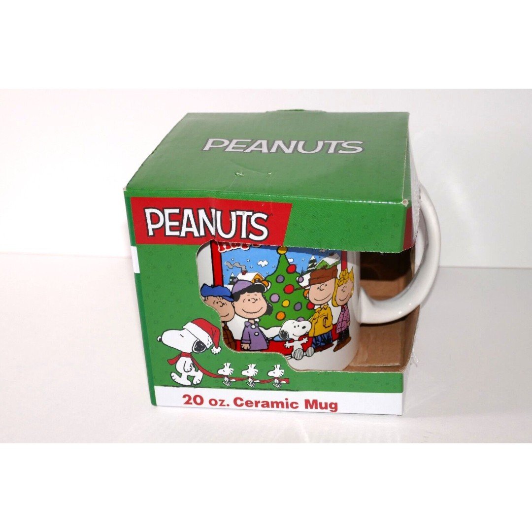 Peanuts Gang Happy Holidays 20 oz. Ceramic Mug NEW