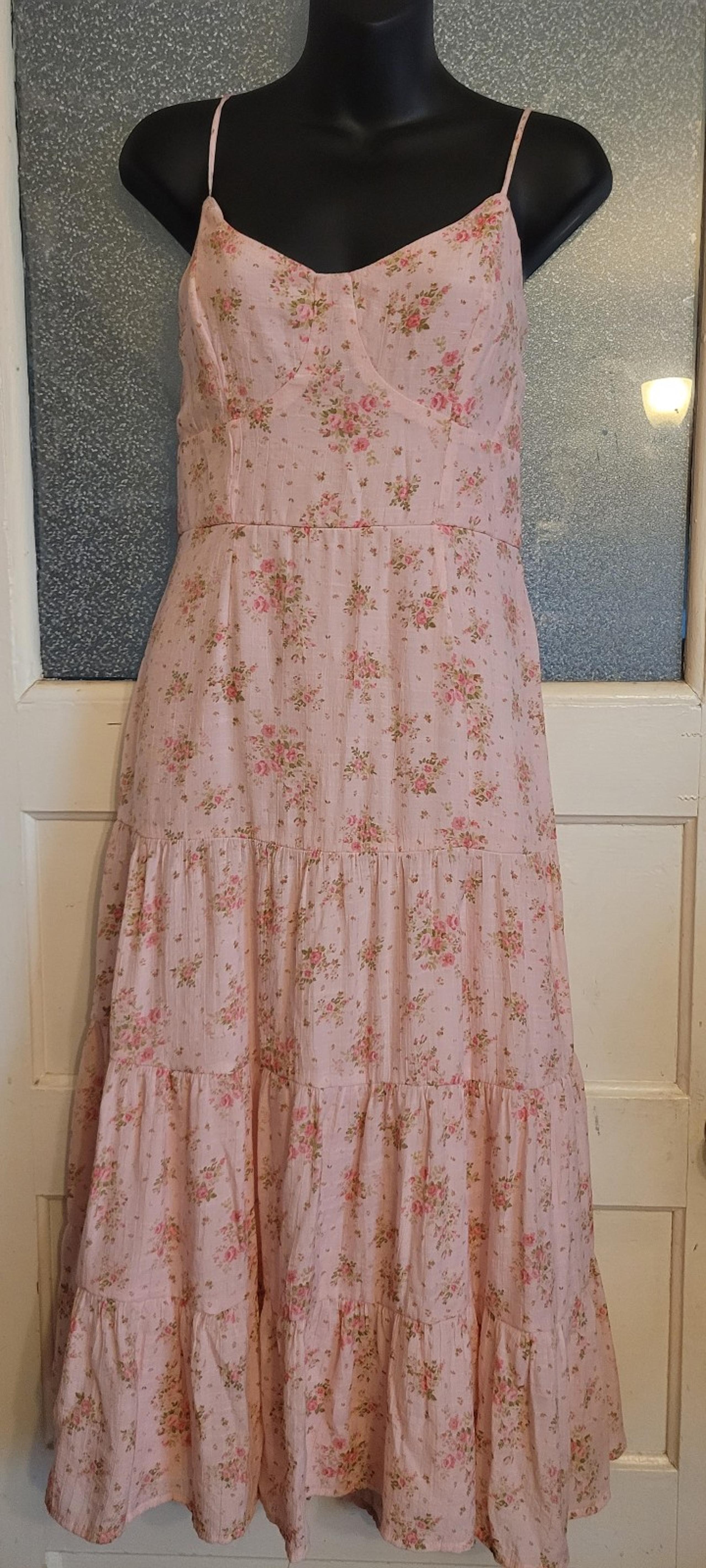 Trixxi layered midi dress size large
