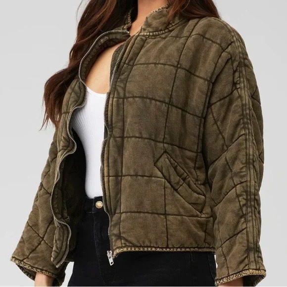 Large Dolman military green quilted zip