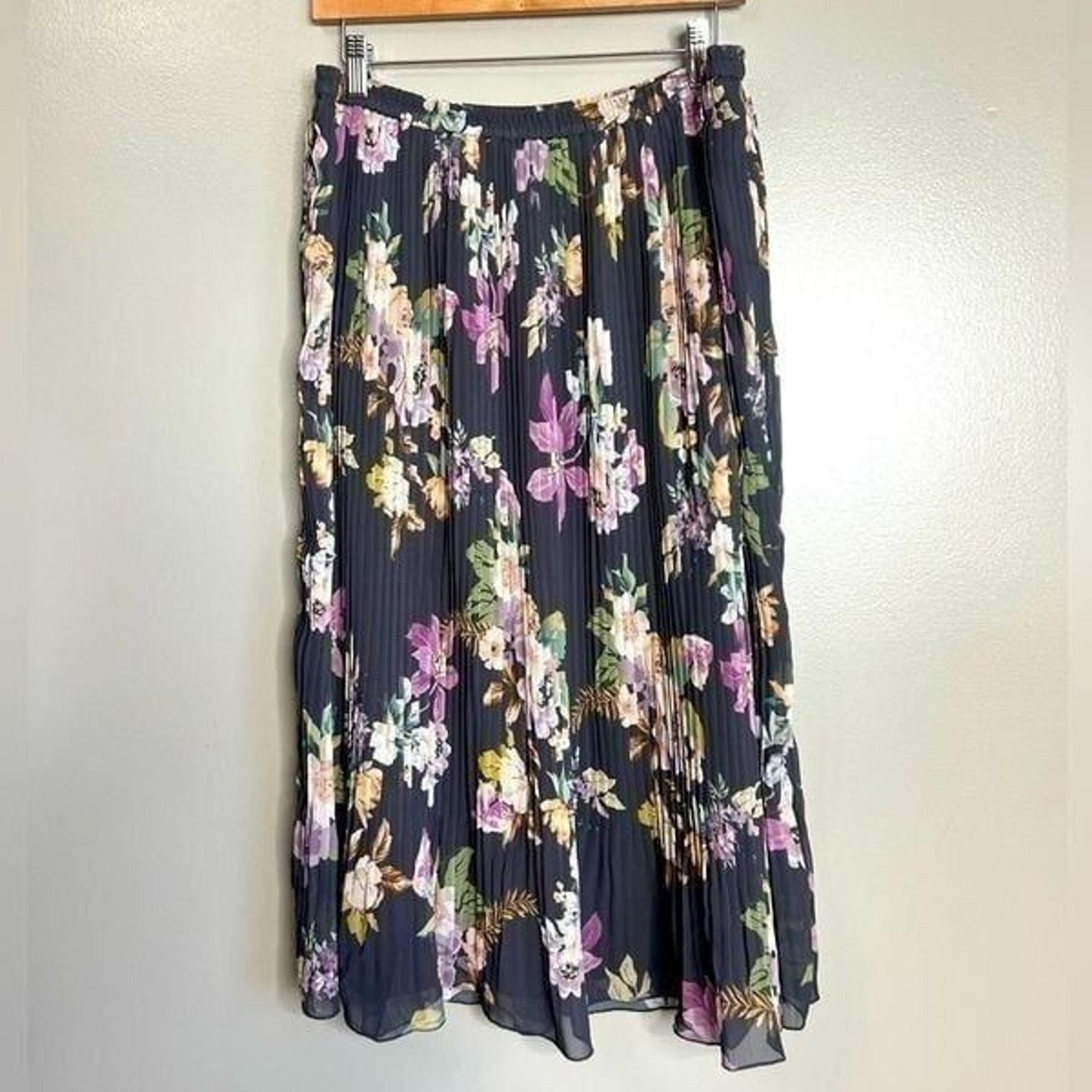 Christopher & Banks floral pleated A line midi skirt size large Easter spring
