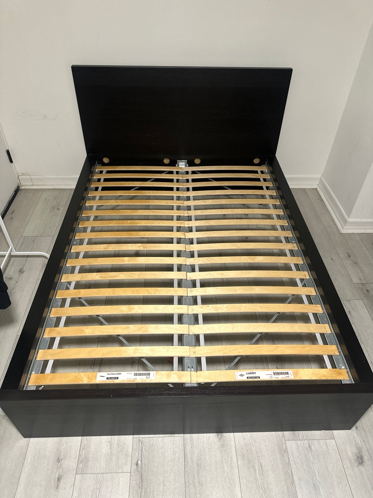 Full bed frame