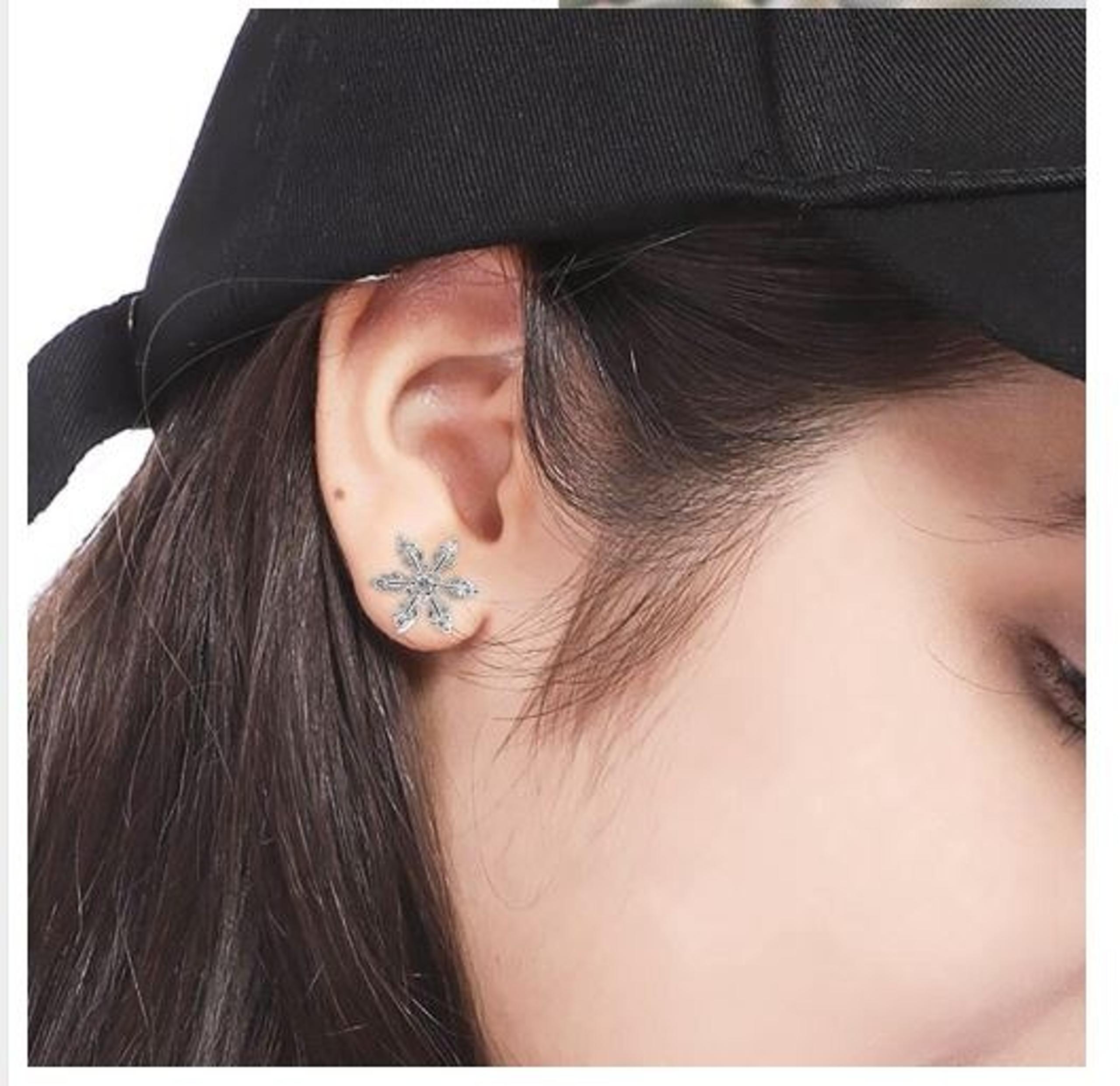 Crystal Snowflake Earrings