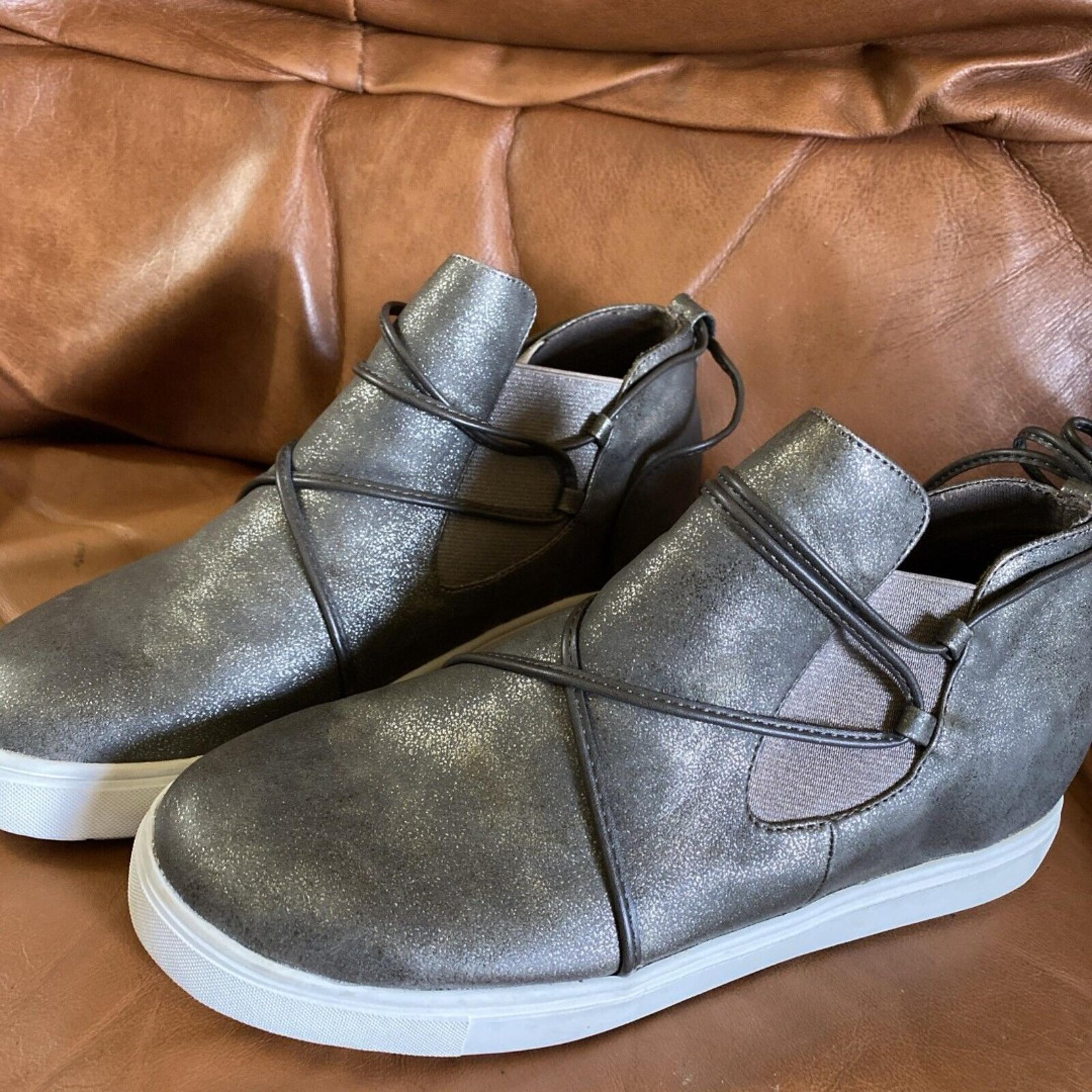Patagonia Yellow Box Maureen Pewter Slip On Ankle Boots Shoes Women's Size 10M