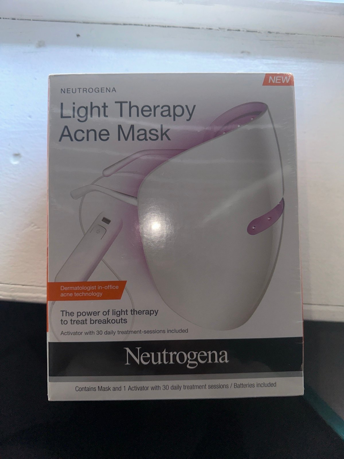 Neutrogena red light therapy acne mask new