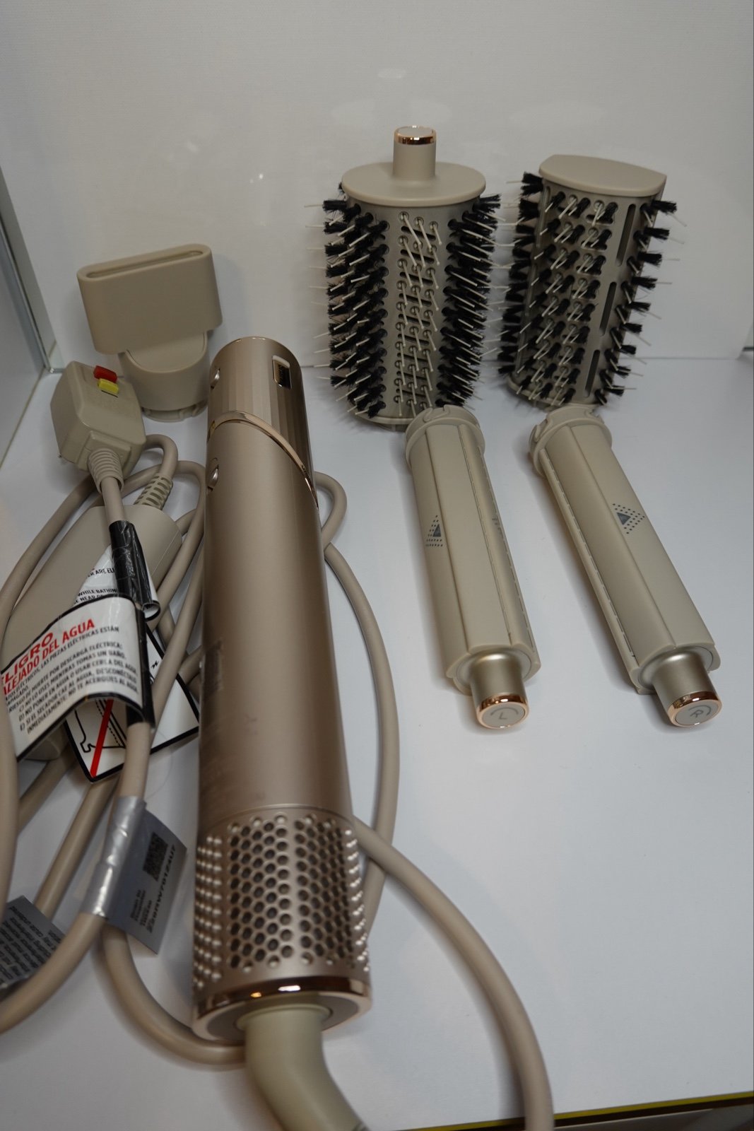 Shark hairdryer