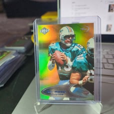 {1/1} ~ WOW~ 1998 EDGE 2nd Quarter #176 Holo~Gold 13/150