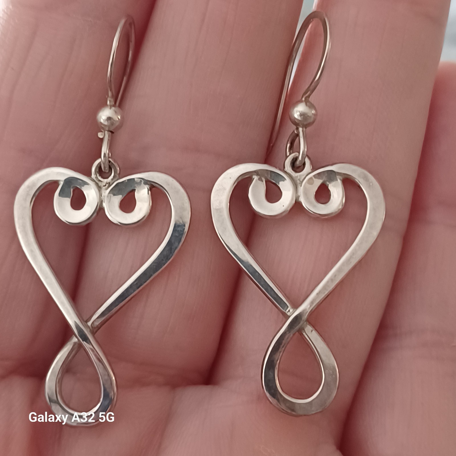 Vtg.NATIVE JEP STERLING SILVER HEART EARRINGS- 1 inch