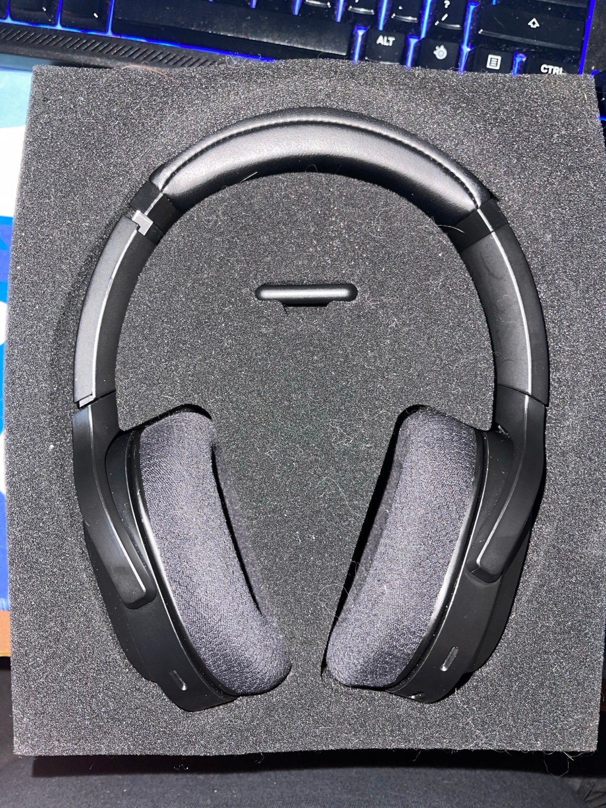 RAZER BARRACUDA BLACK EDITION GAMING HEADPHONES