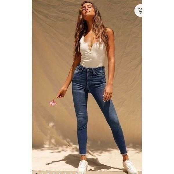Free people x We the Free | Raw Dark Wash Distressed High-Rise Jegging | 29