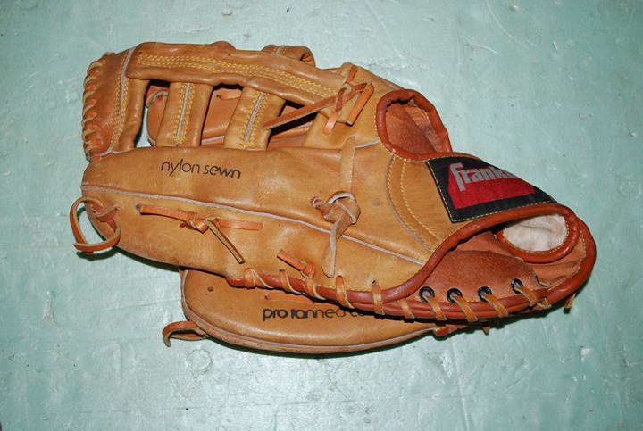 FRANKLIN MIKE SCHMIDT 4179 BASEBALL GLOVE LEFT HAND THROWER 12''