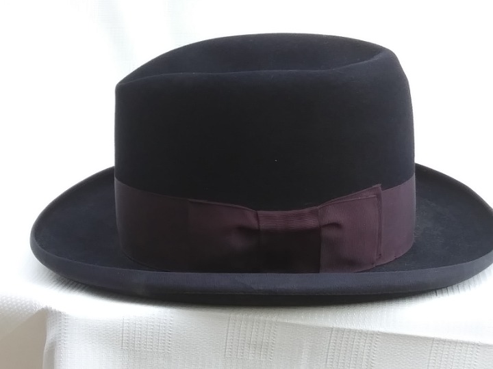 BLACK FEDORA