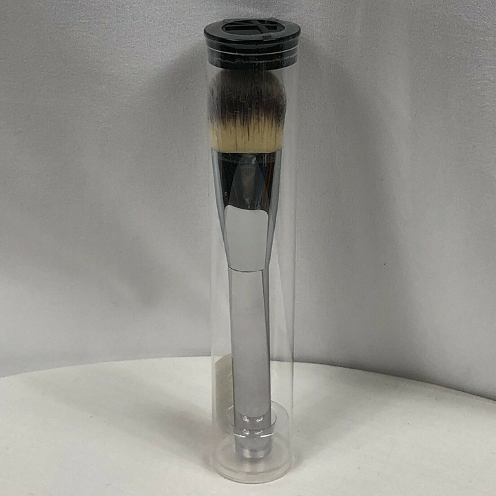 It Cosmetics Heavenly Luxe Plush Paddle Foundation Brush Silver Handle - 48