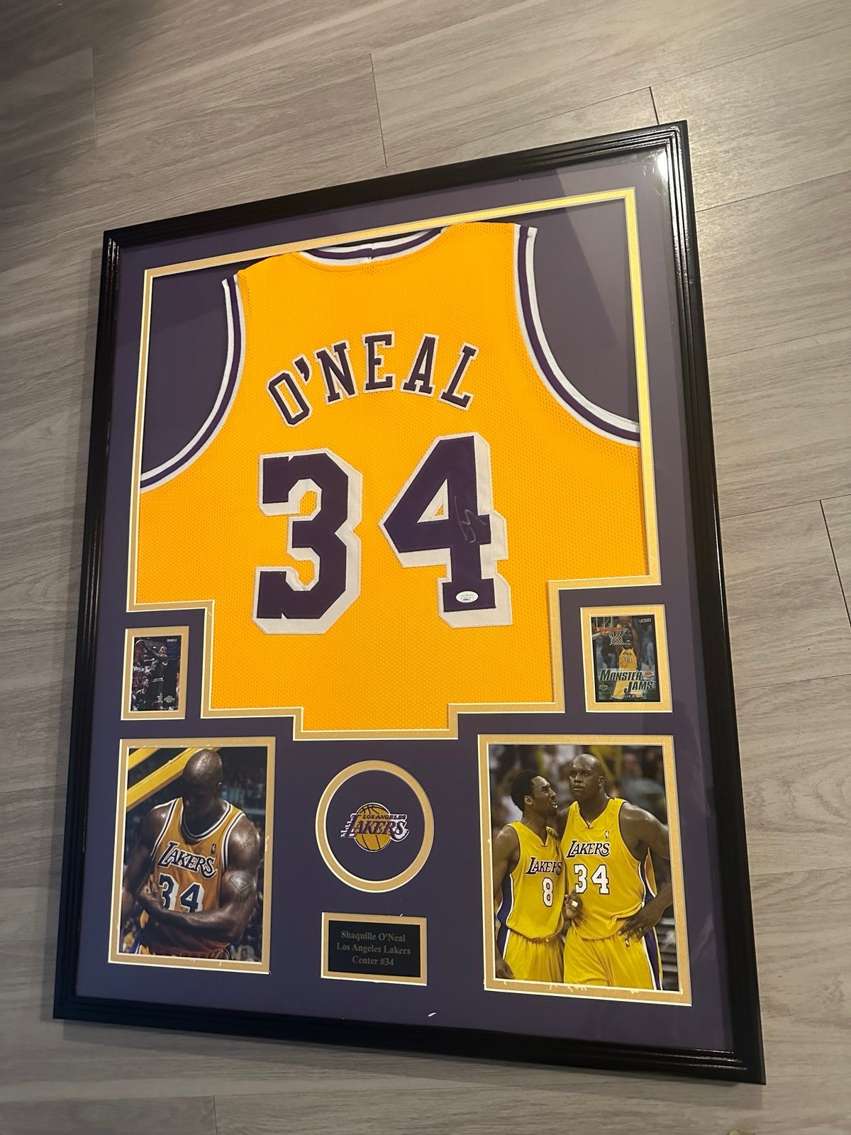 Shaq signed framed Los Angeles lakers Jersey JSA authenticated