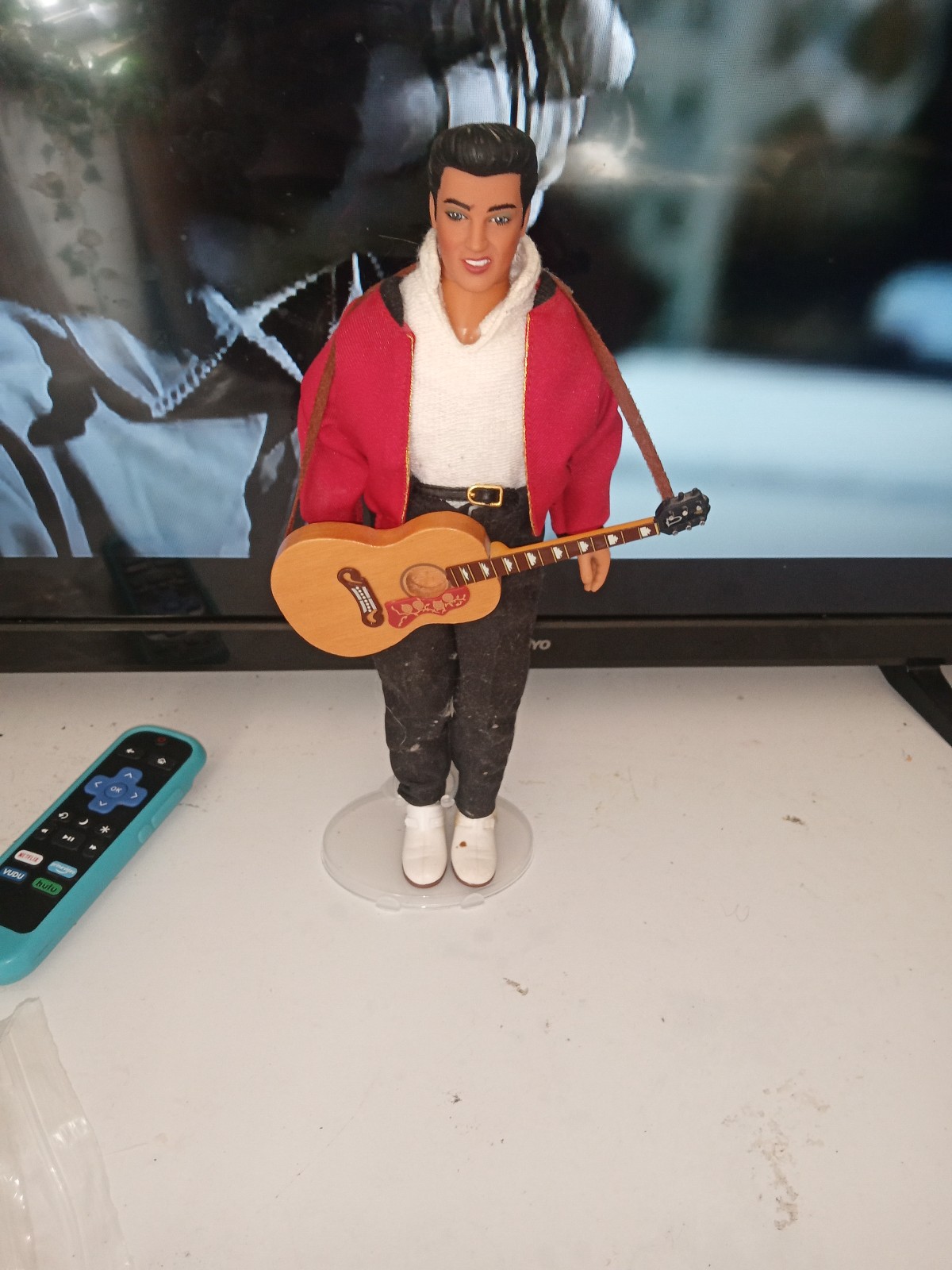 Elvis Presley doll (no box)