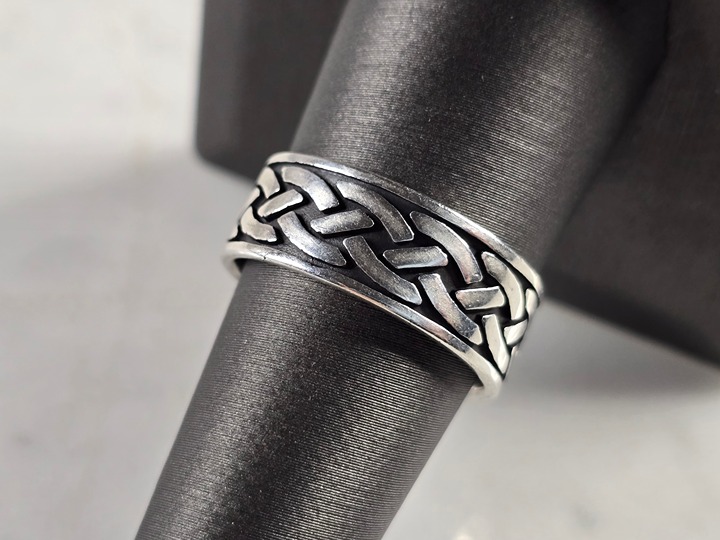 Mens Vintage Estate Sterling Silver Irish Celtic Eternity Knot Ring 4.9g E4335