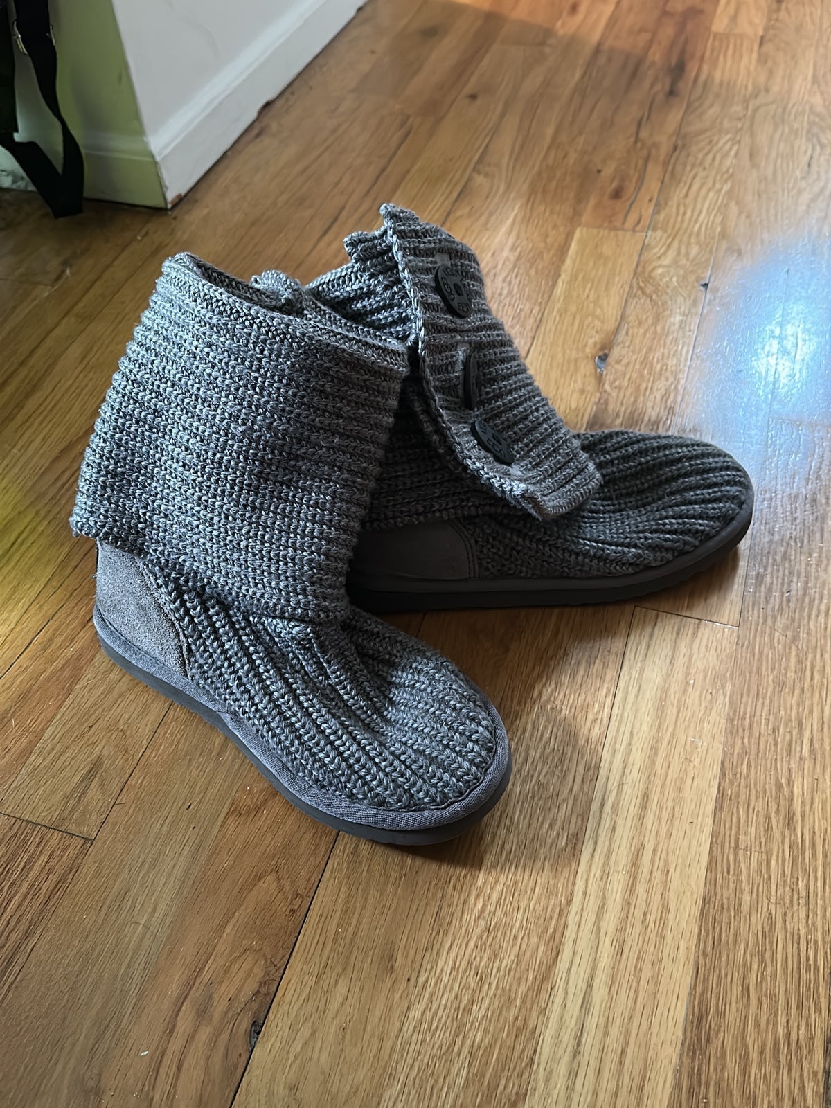 Grey Knit Uggs