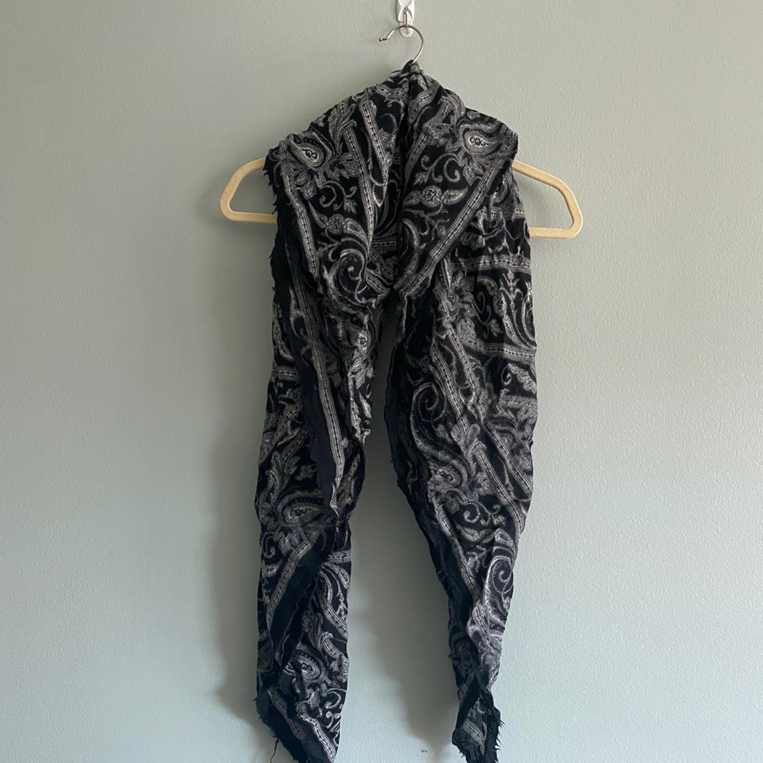 Scarf / Shawl