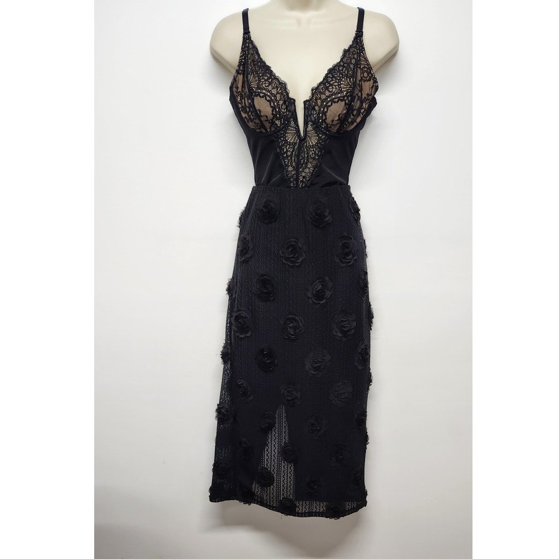 Bailey 44 Black Sheer Lace 3D Rosettes Midi Straight Feminine Skirt, Size Small
