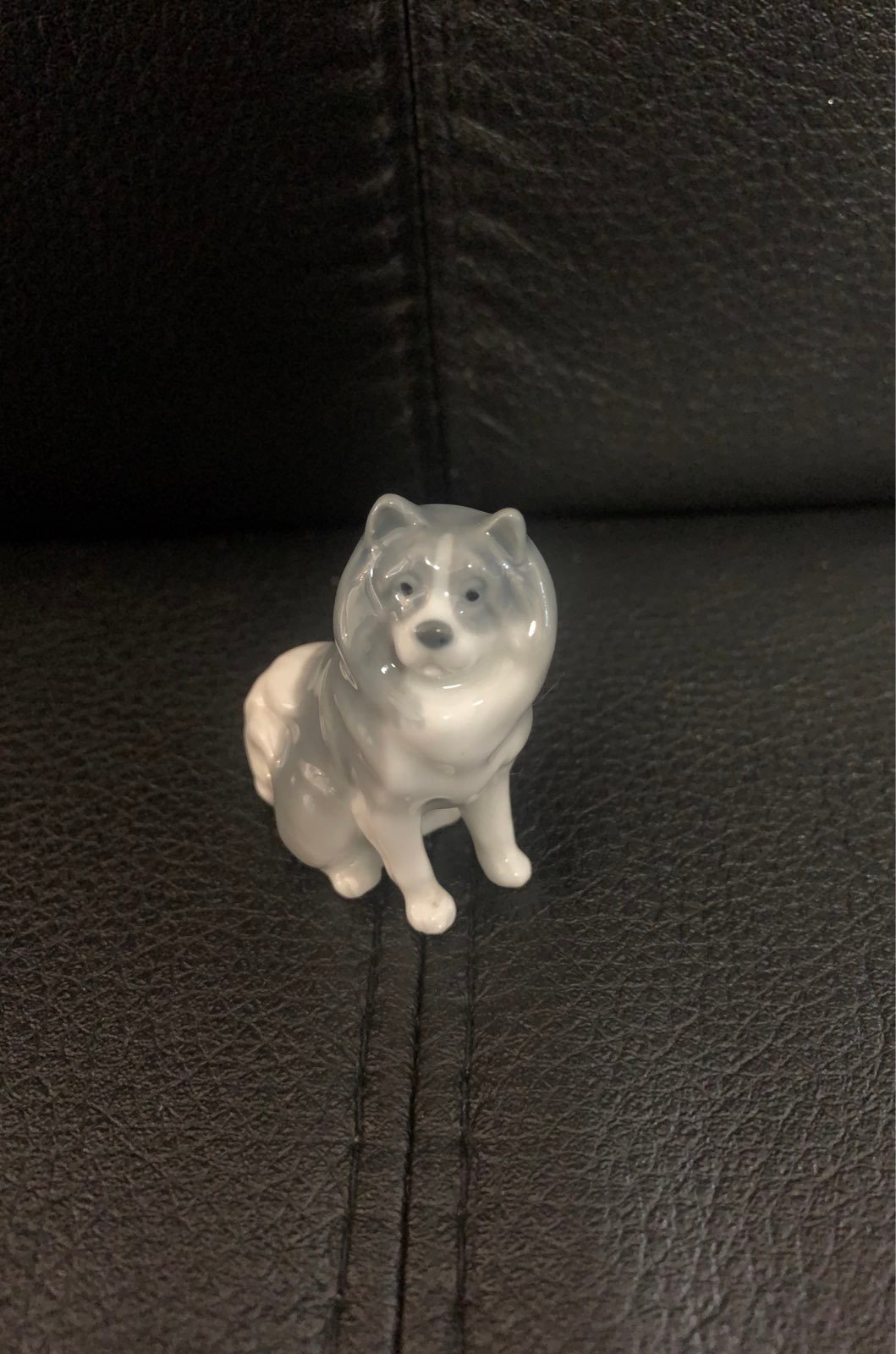 Metzler Ortloff Husky Ceramic Figurine