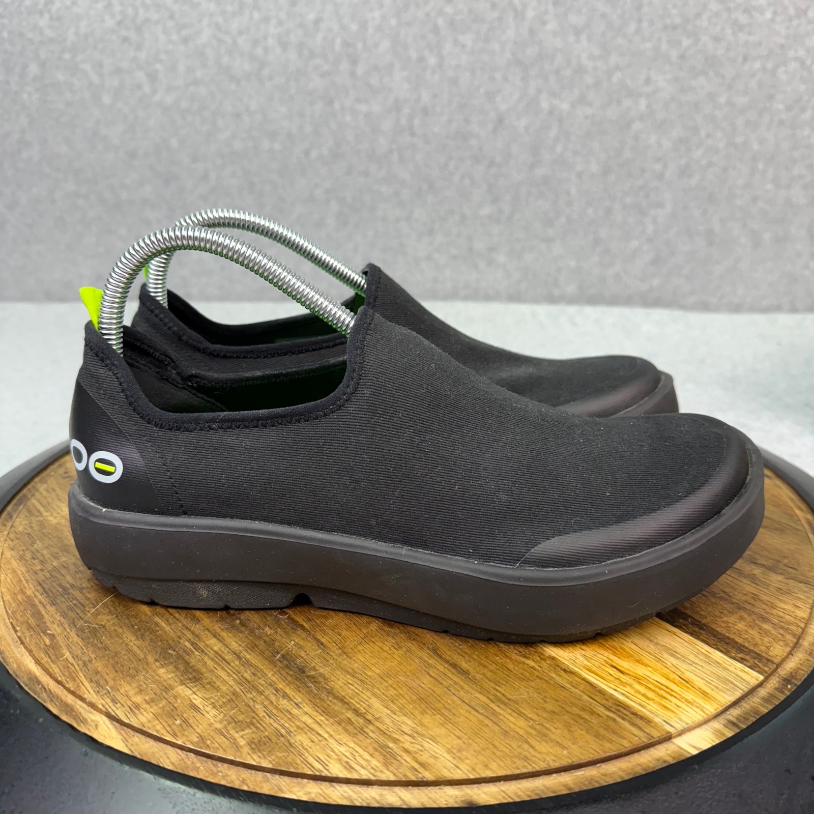 Oofos OOmg eeZee Low Recovery Shoes Women's Size 10 Triple Black Slip On