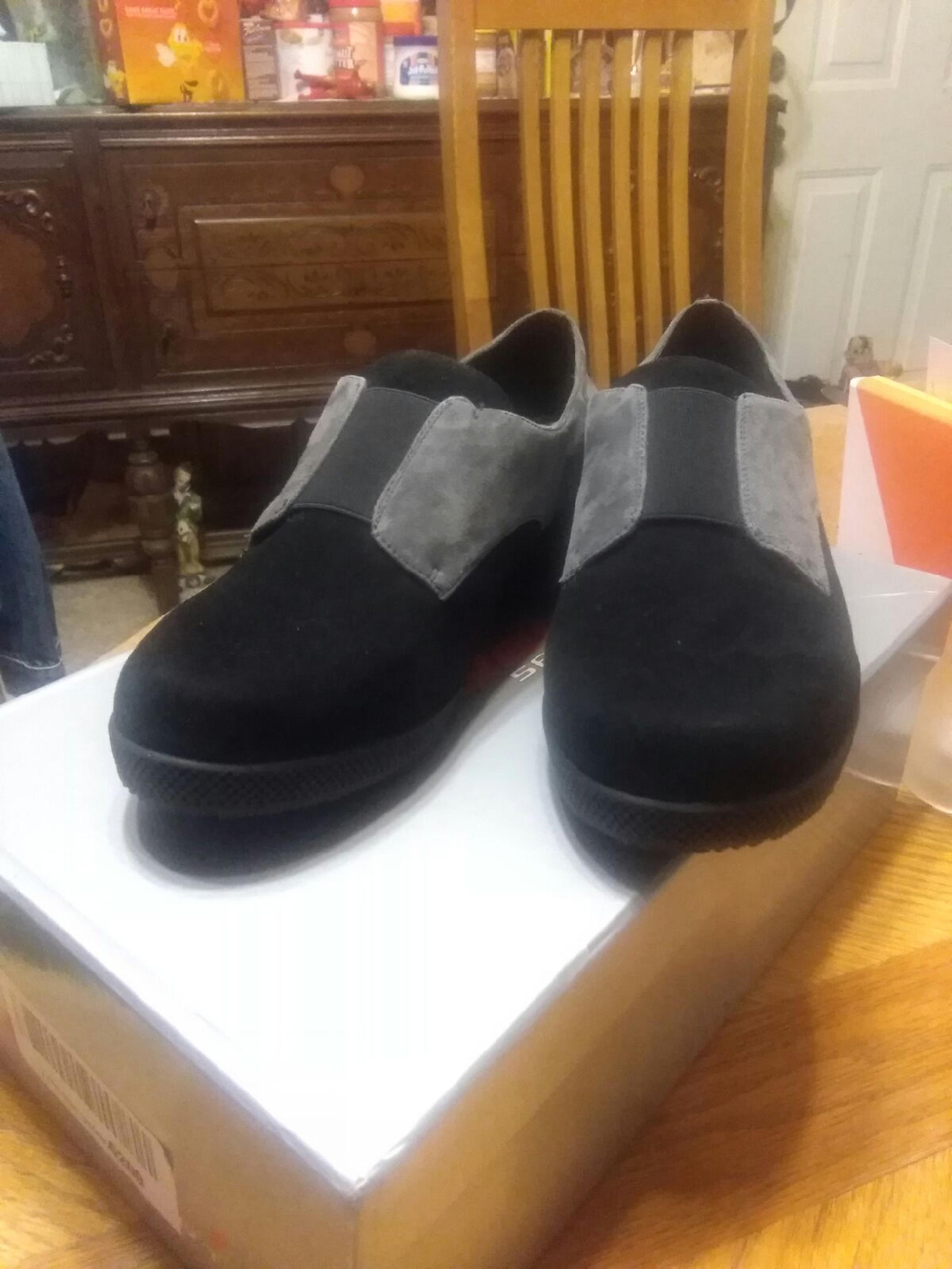 loafers