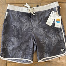 Vuori Mens Cruise Board Shorts