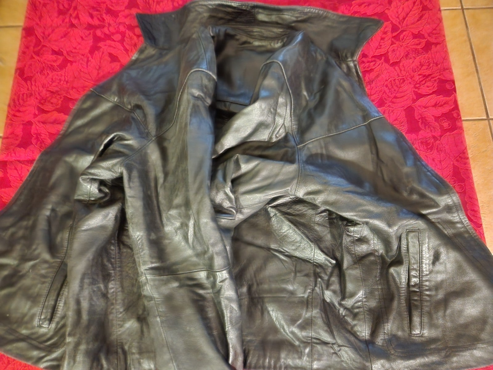 Charles Klein Men's Leather Jacket Lightly Used Great Shape size Men's Small