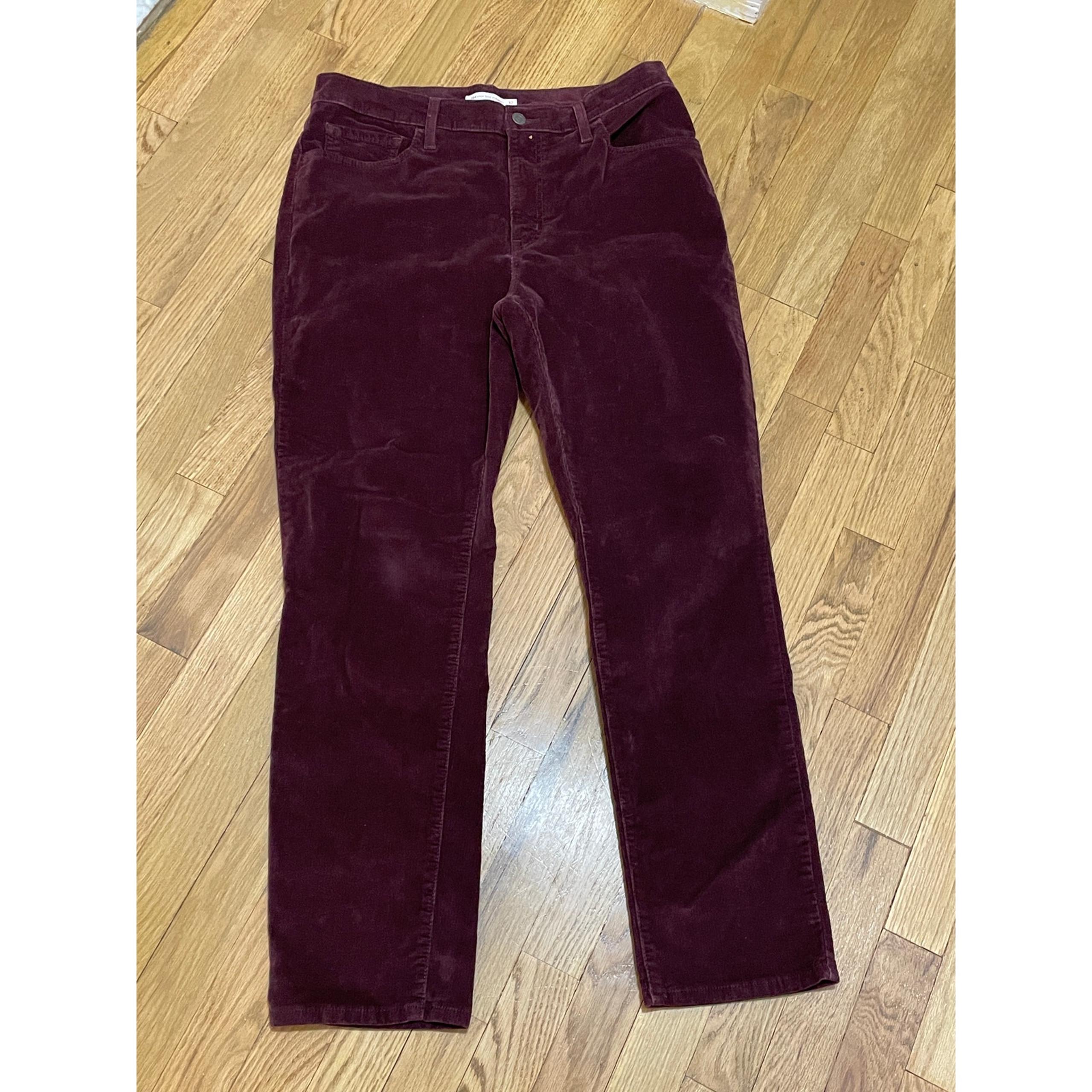 Levi's High Rise Straight Maroon Corduroy Jeans Pants Women's Size 32 x 30