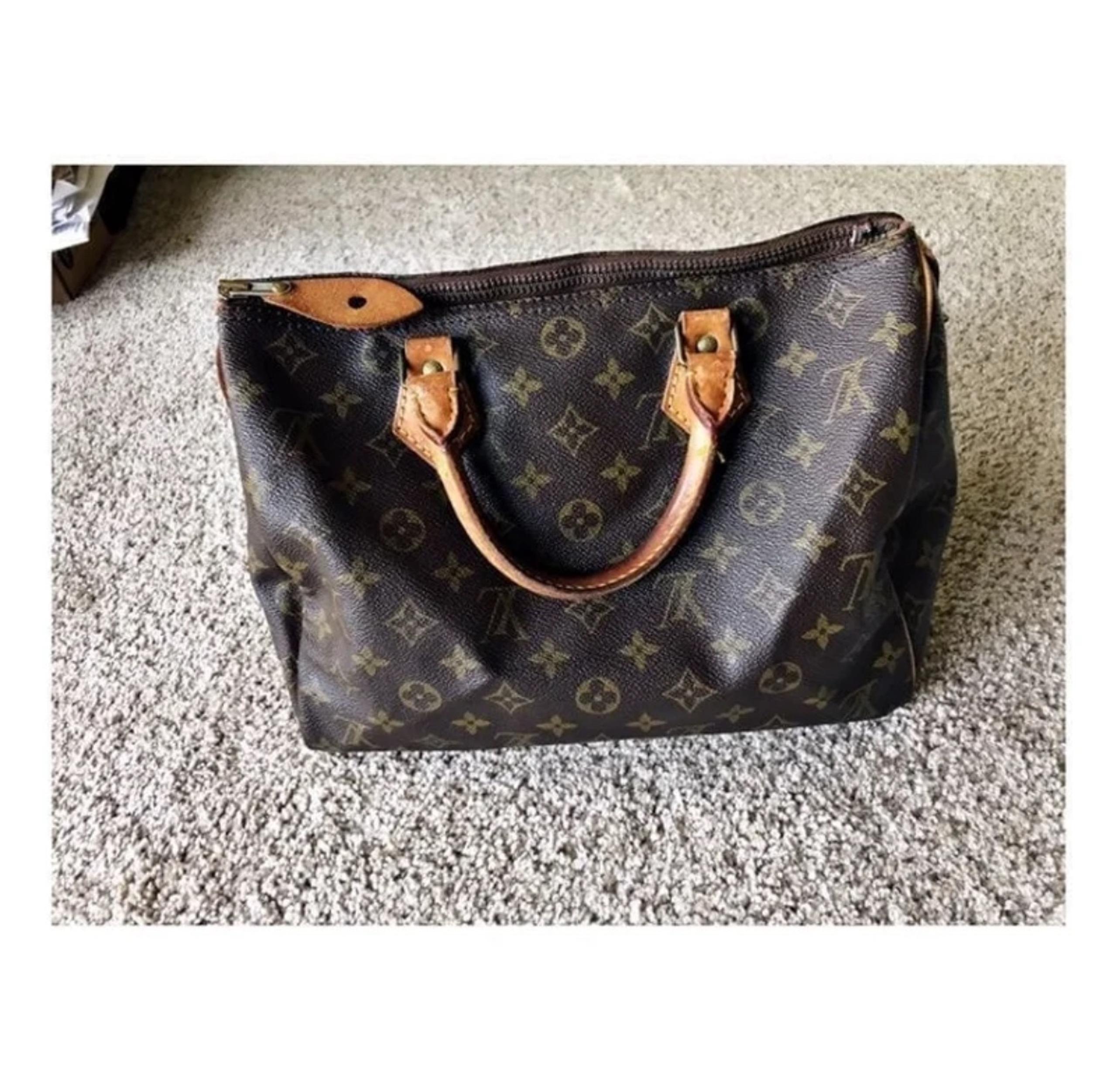 Louis Vuitton Speedy 30