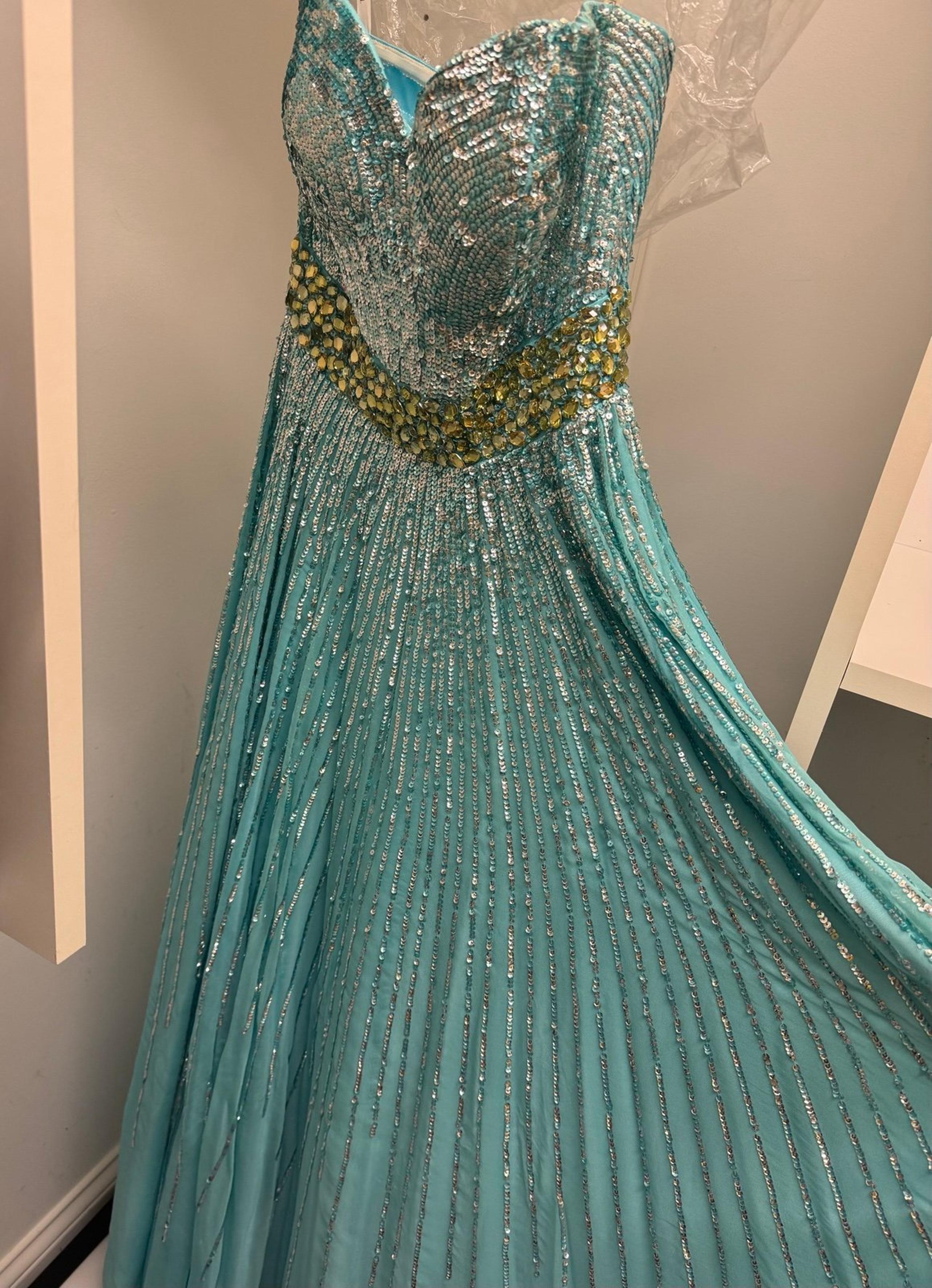 sherri hill prom dress