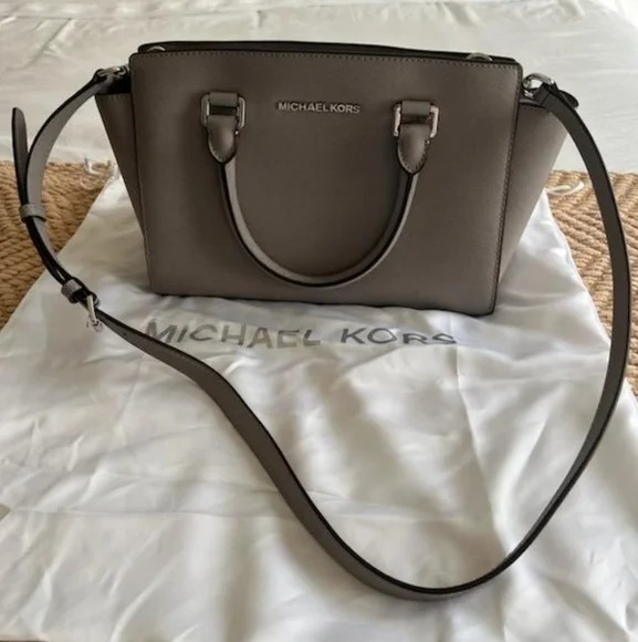 NWOT Michael Kors leather handbag