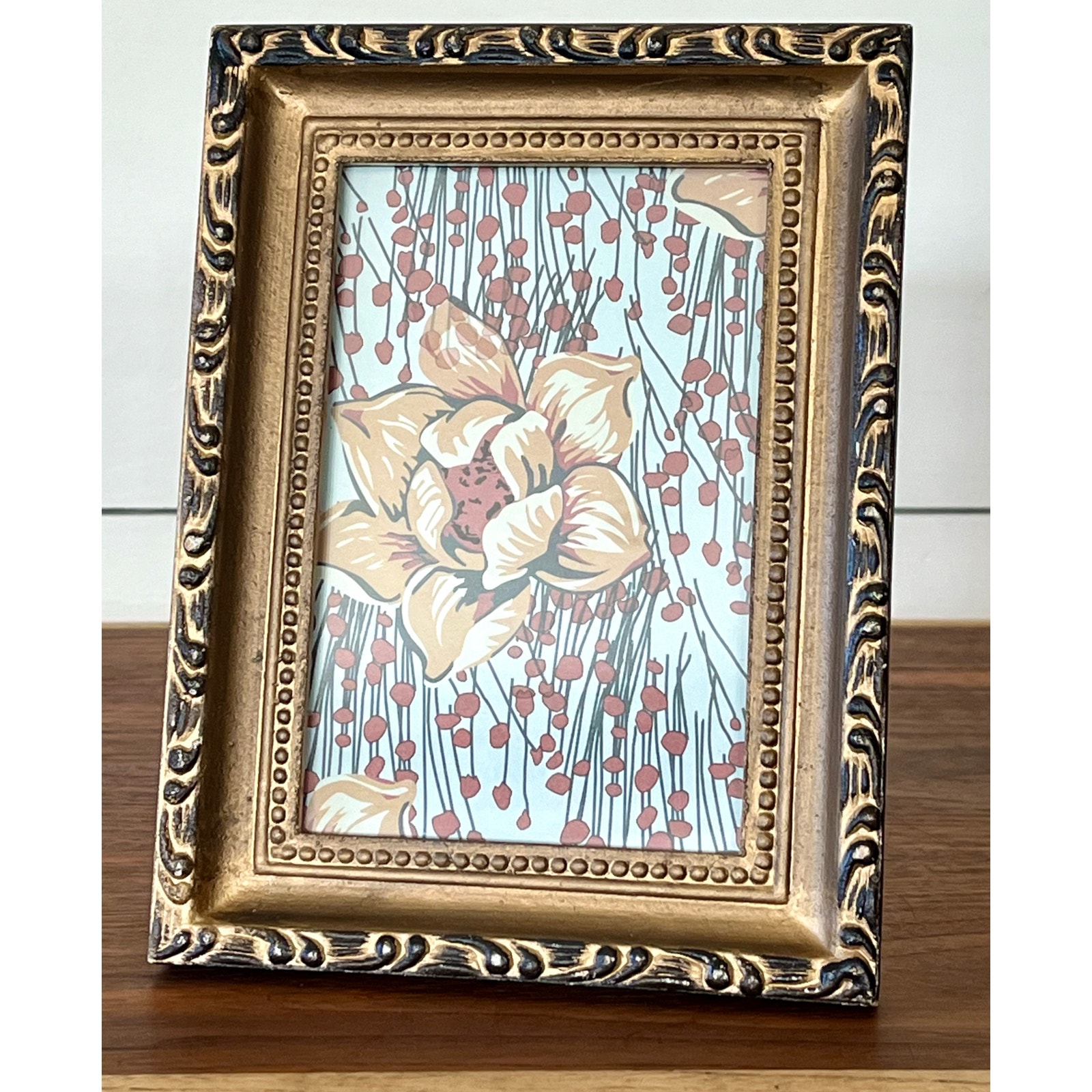 Lot of 2 Vintage Gold Tone Picture FramesTabletop Easel Decor