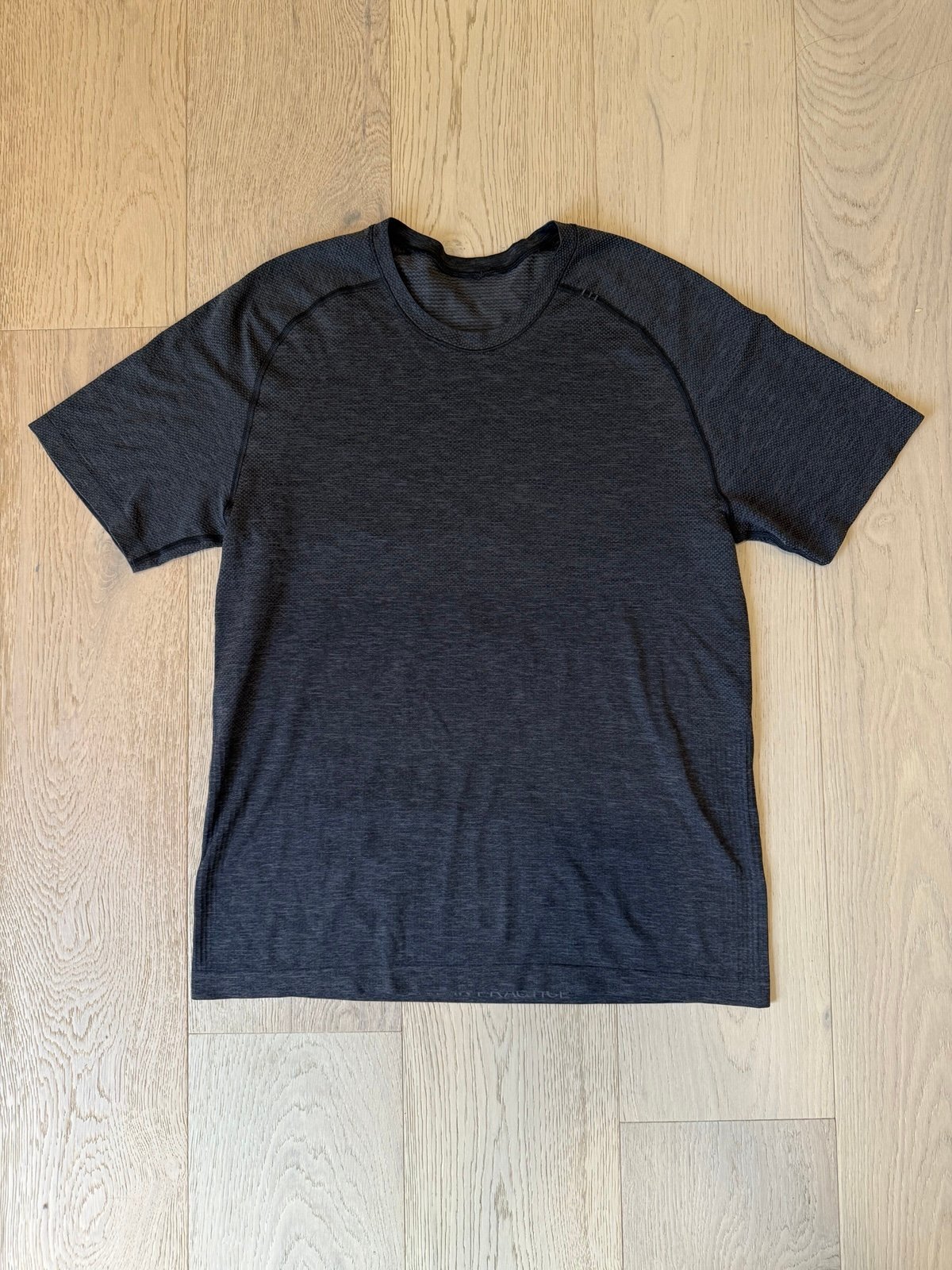 Men’s Lululemon metal vent tech short-sleeve shirt graphite grey/black