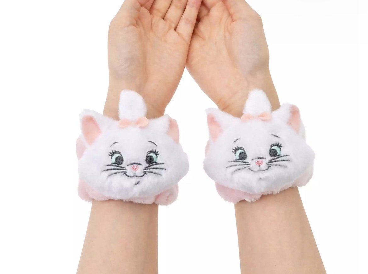 Tokyo Disney - Marie Wristband Towel (2)