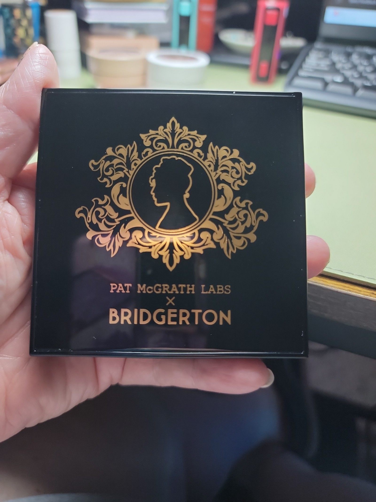 Pat McGrath Labs X Bridgerton Divine Glow Highlighter Incandescent Gold