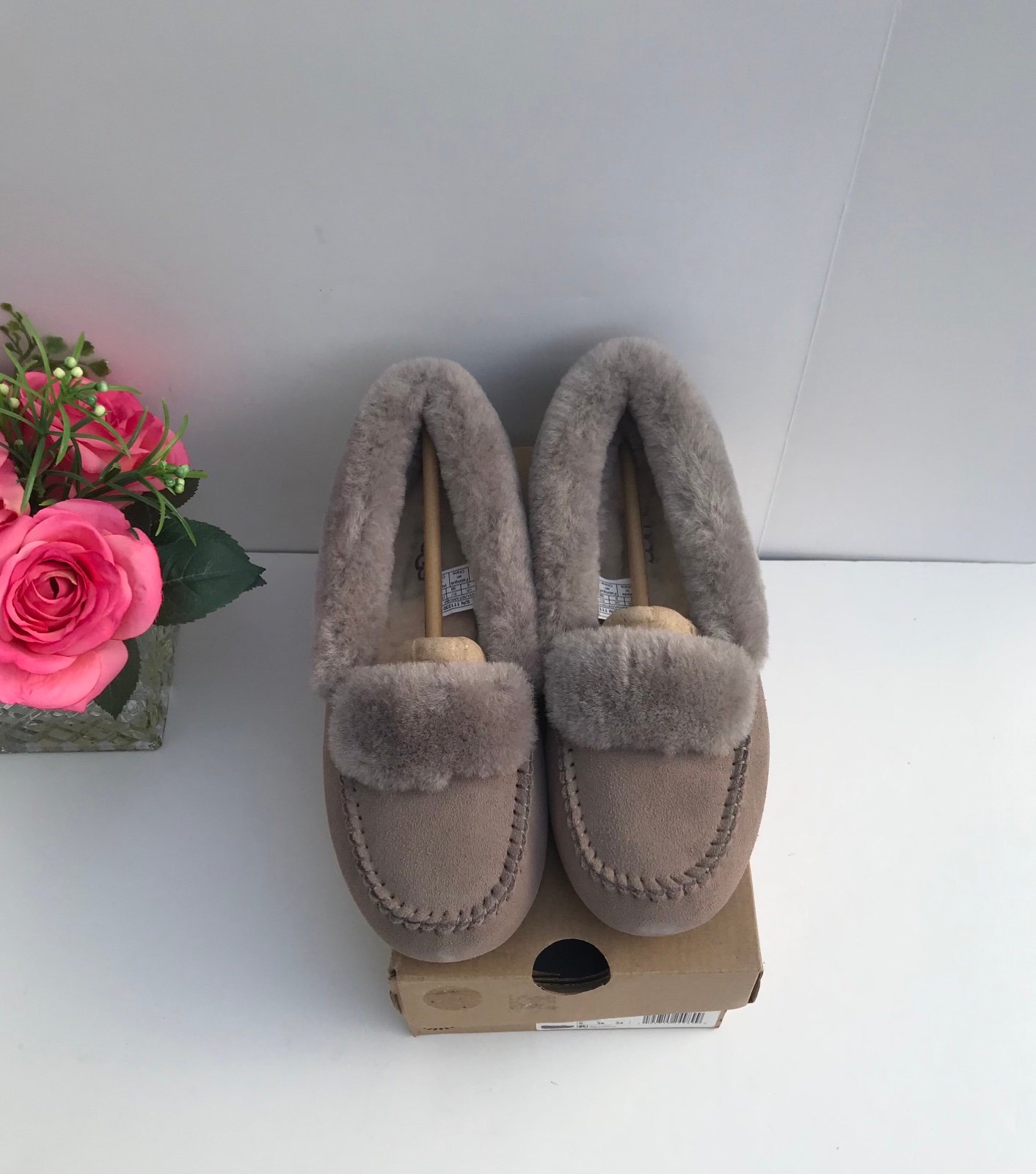 UGG Dakota Spill Seam Slipper