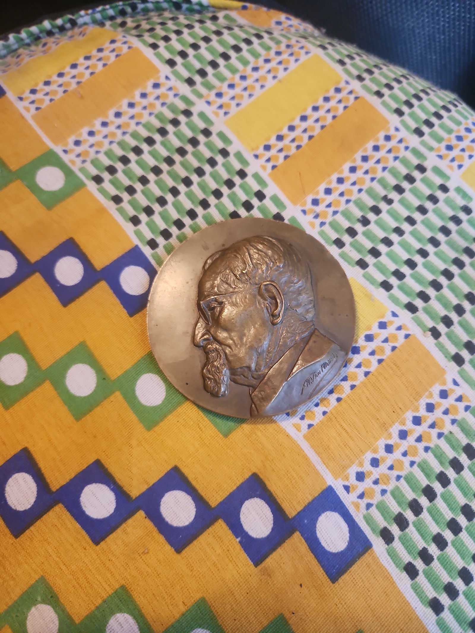 Commemorative coin