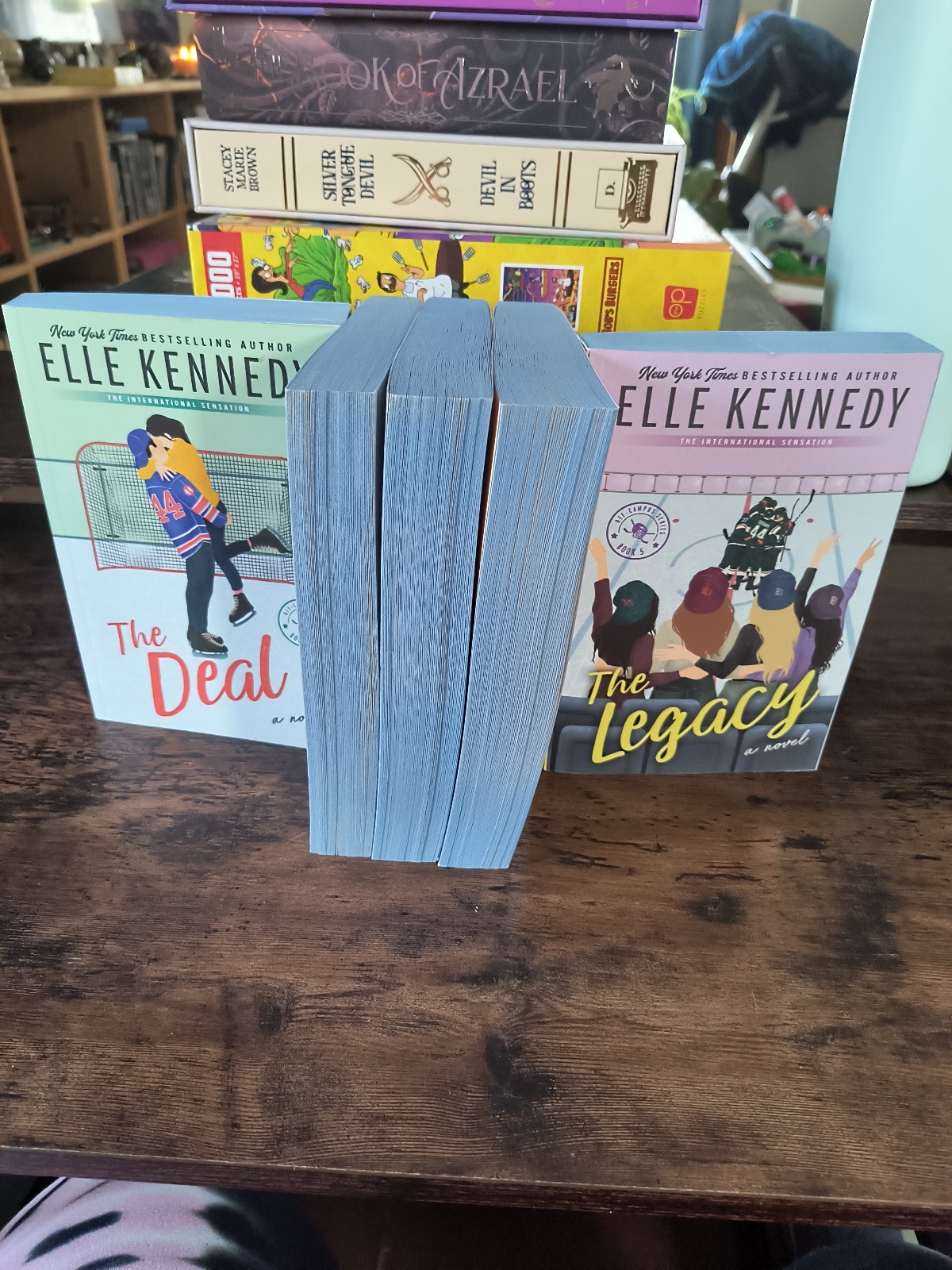 OOP Off Campus Series Elle Kennedy blue edges