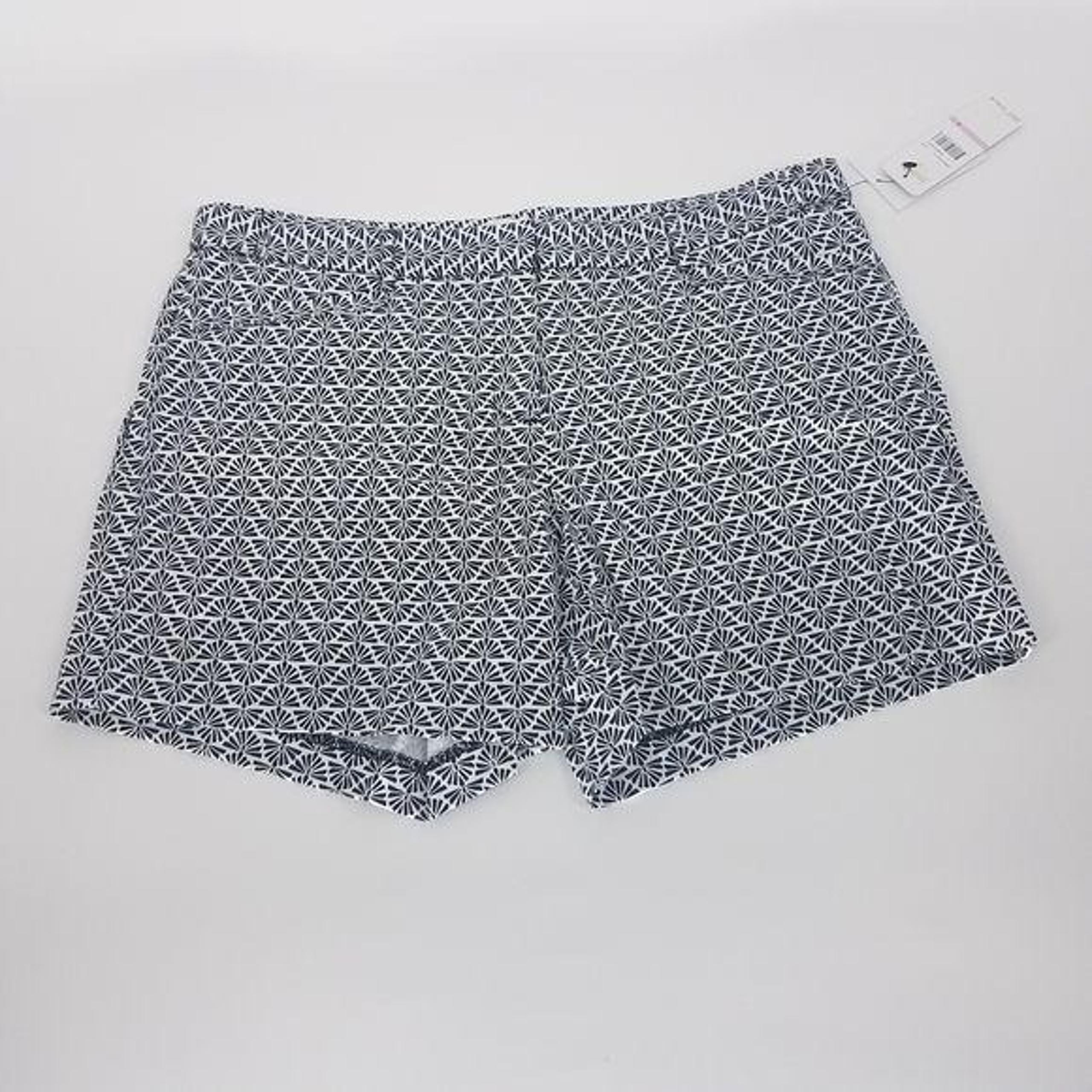 Laundry by Shelli segal size 6 shorts