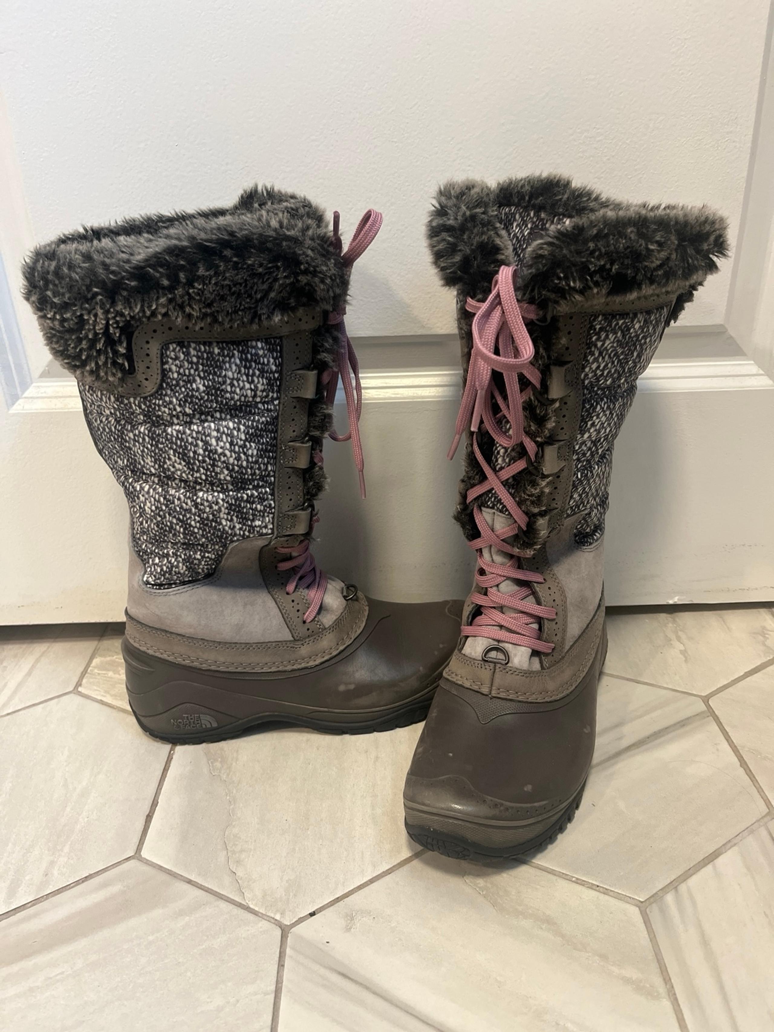 Women’s North Face winter boots