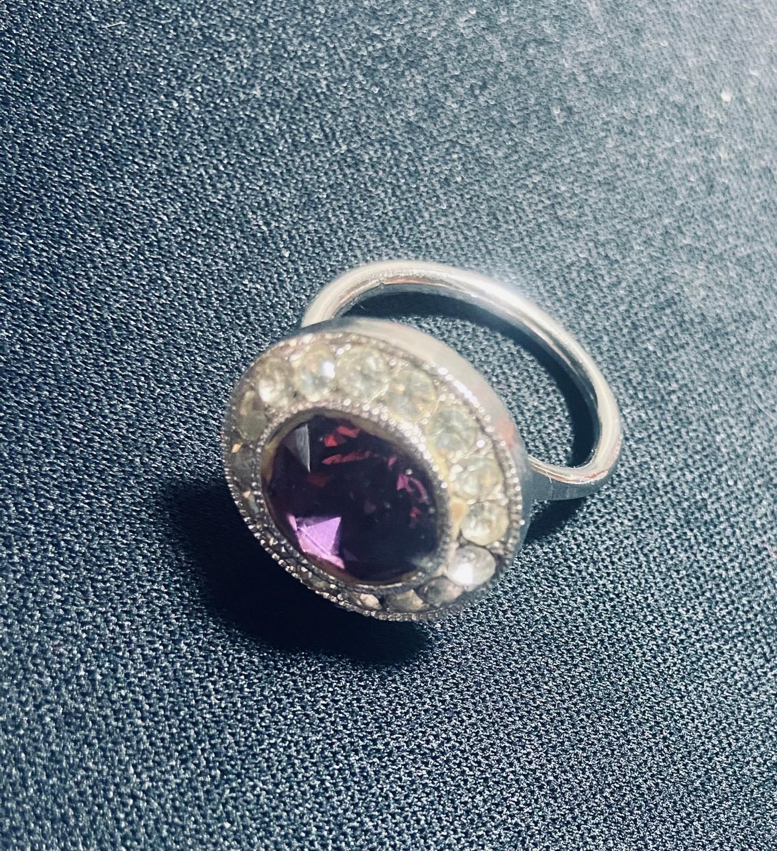 Vintage Sarah Coventry “Royal Velvet” Amethyst Halo Setting Ring 7 Silver